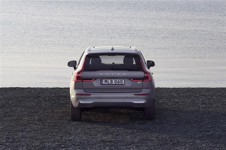 Volvo XC60 SUV 2.0 B5 MHEV 250PS R DESIGN 5Dr Auto [Start Stop] car leasing